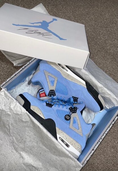 Jordan 4 Retro