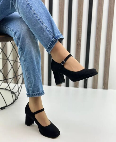 Women's shoes
