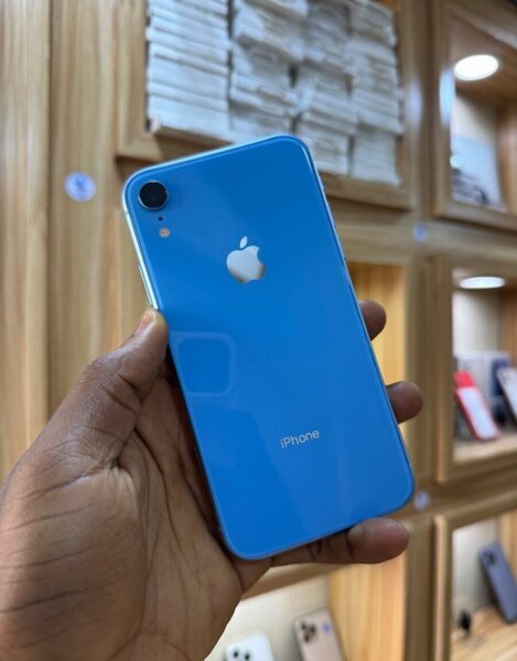 iPhone XR