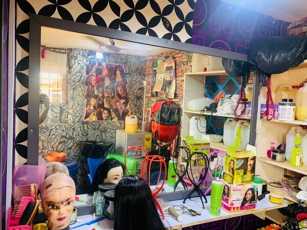 Salon mirror
