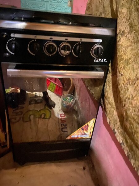 Gas stove