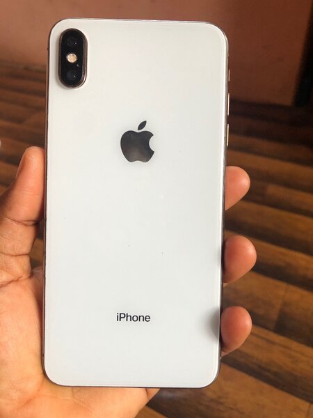 XS max iPhone