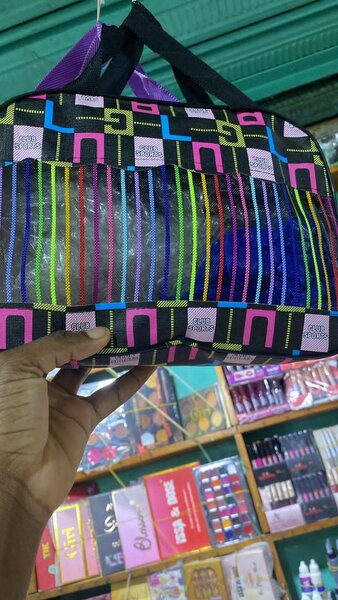 Trousse de maquillage transparente