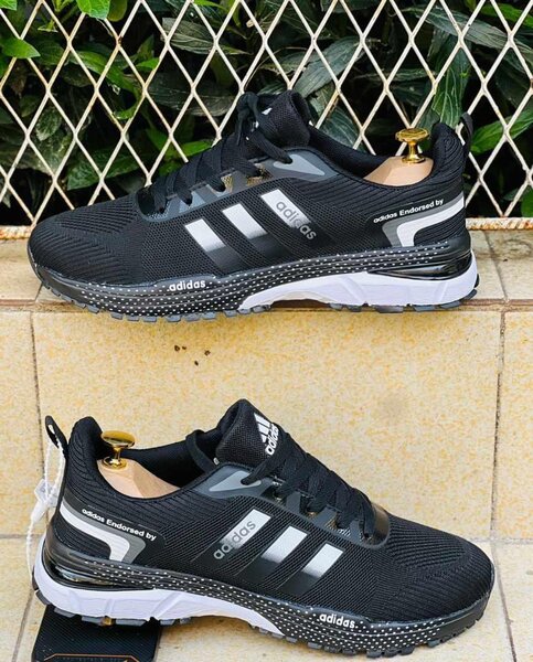 Baskets adidas