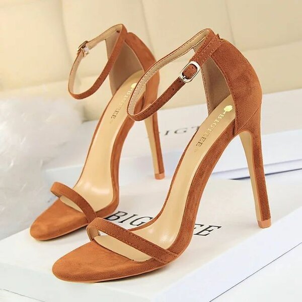 HEELS