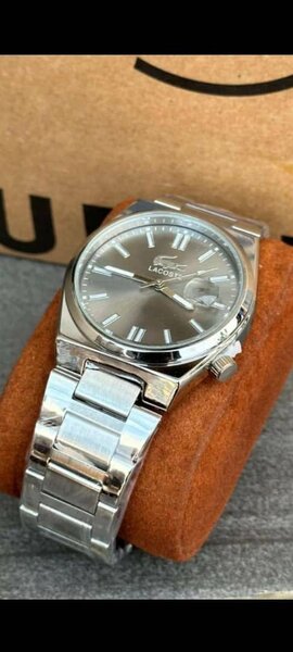 MONTRE LACOSTE