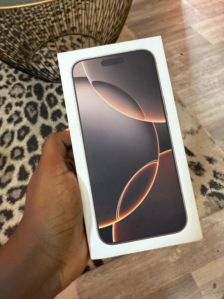 IPHONE 16 PRO MAX CE 256 GIGA NEUF SCELLÉ GARANTIE APPLE
