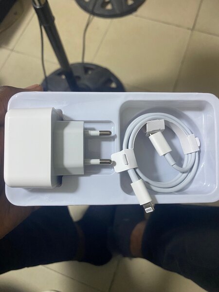 CHARGEUR IPHONE 14 PRO MAX