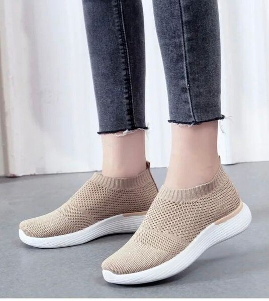 LADIES CASUAL WEAR