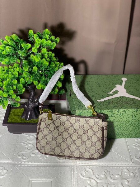 Ladies handheld bag