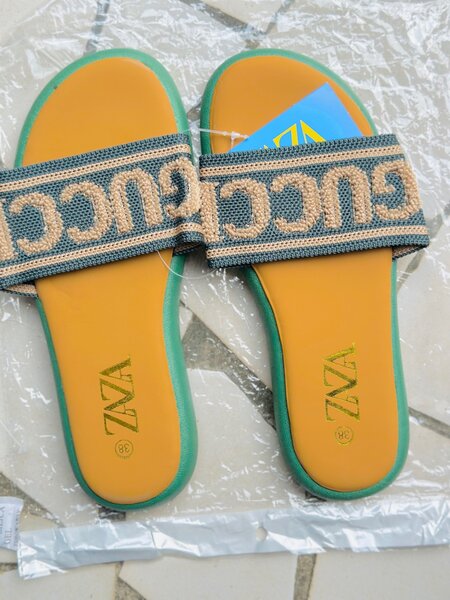 chic sandales