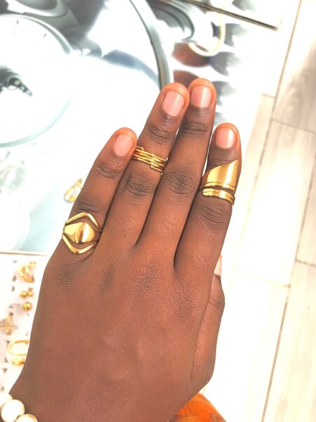 Bague dorée élégante