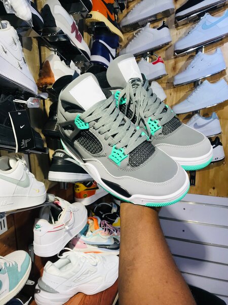 Jordan 4