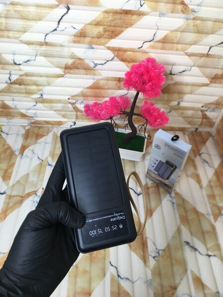 Solar power bank