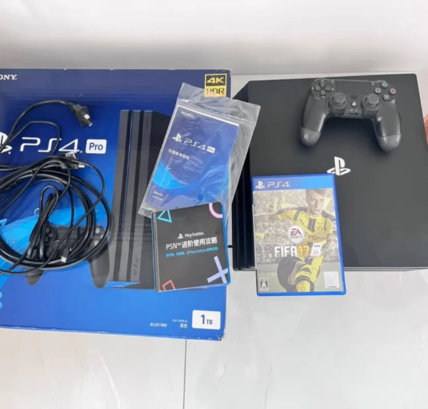 Console PS4 Pro 1TB avec manettes