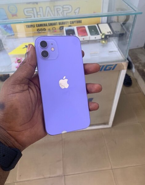 iPhone 12
