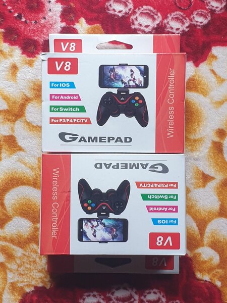 Manette sans fil V8 universelle