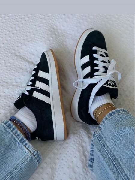Basket adidas campus avec carton