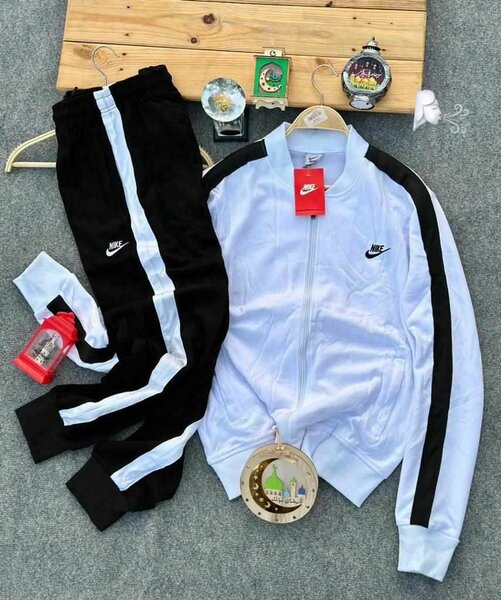 Ensemble nike