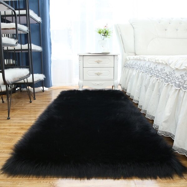 Fluffy fur mat