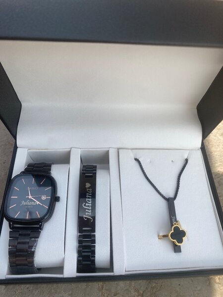 Customized bracelets and necklaces