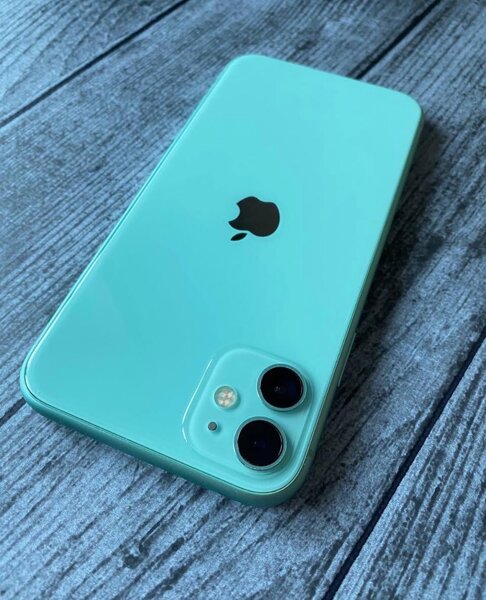 iPhone 11 64gig