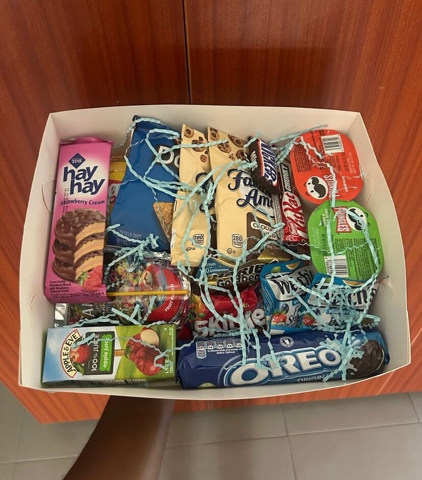 Foreign snacks