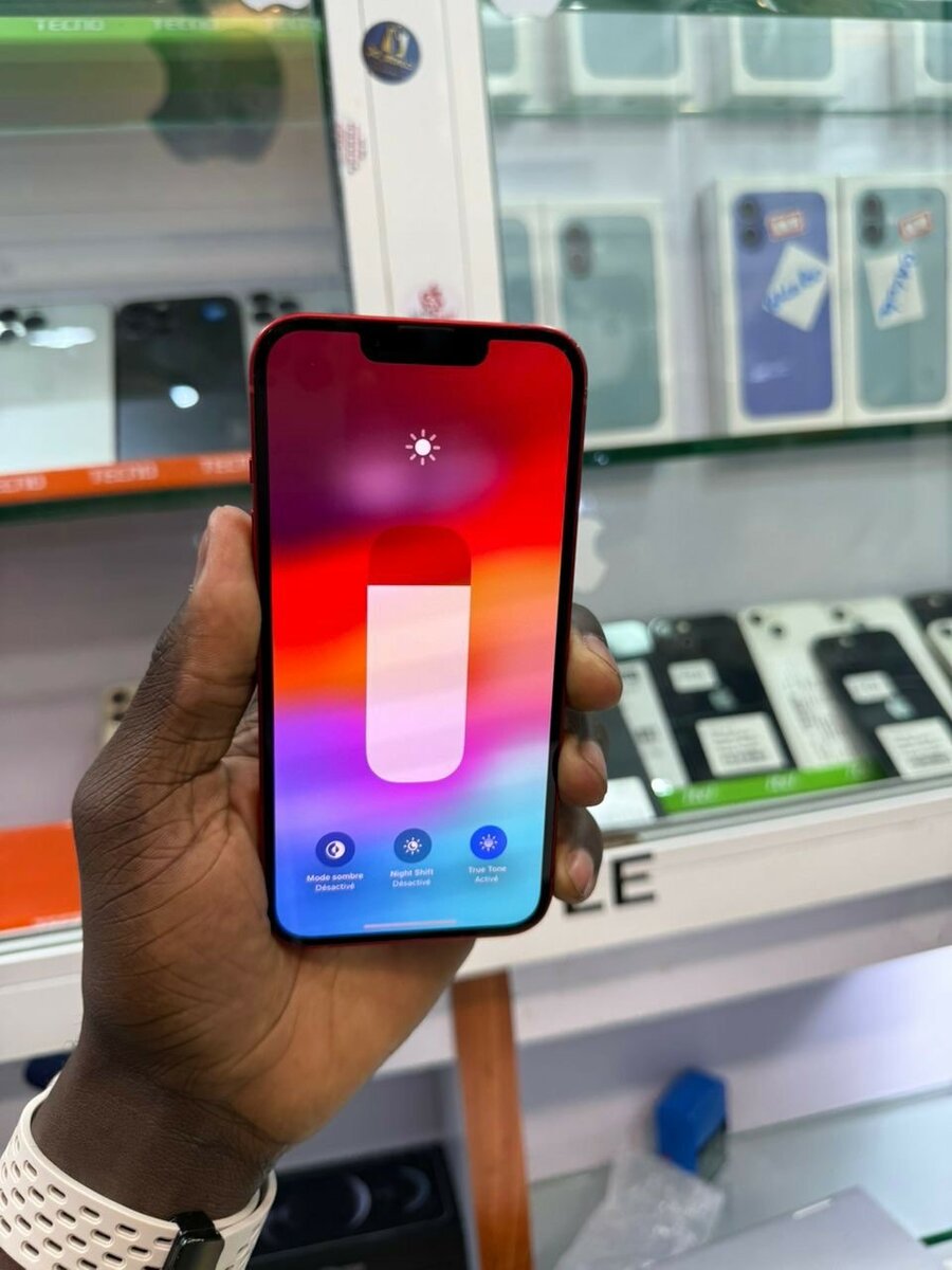 iPhone 13 128go quasi neuf