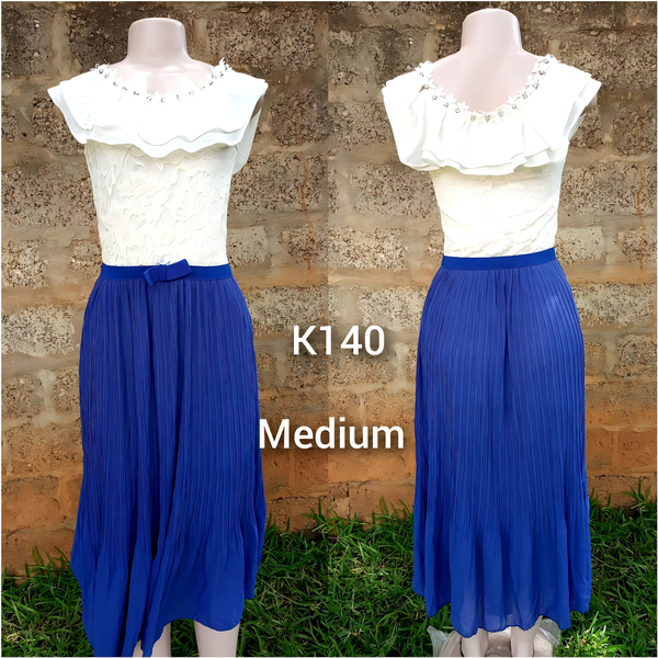 Robe blanc bleu