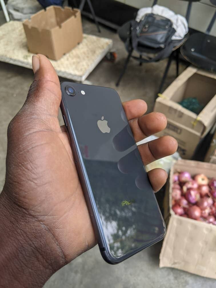 iPhone 8
