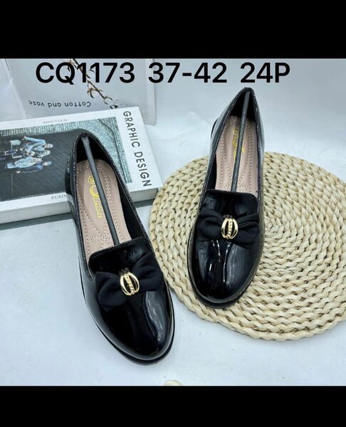 Ladies shoes