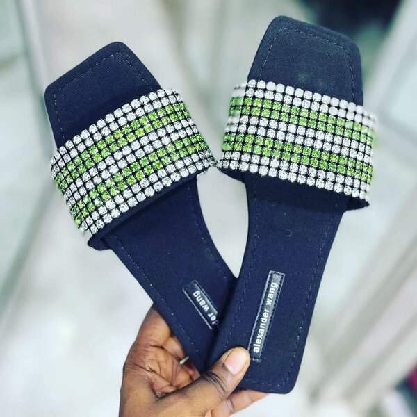 Ladies slippers