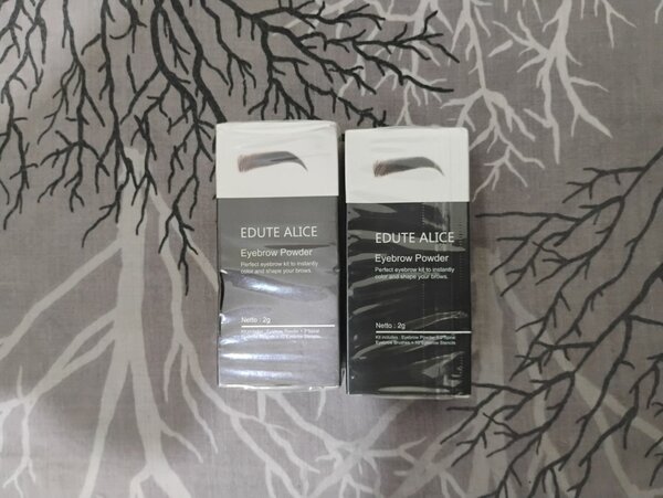 Eyebrow powder