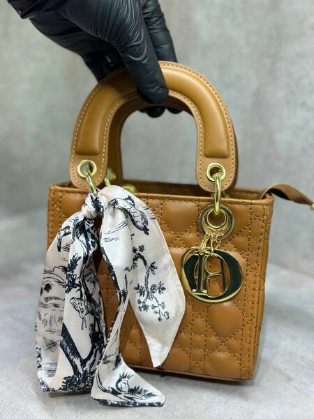 Dior