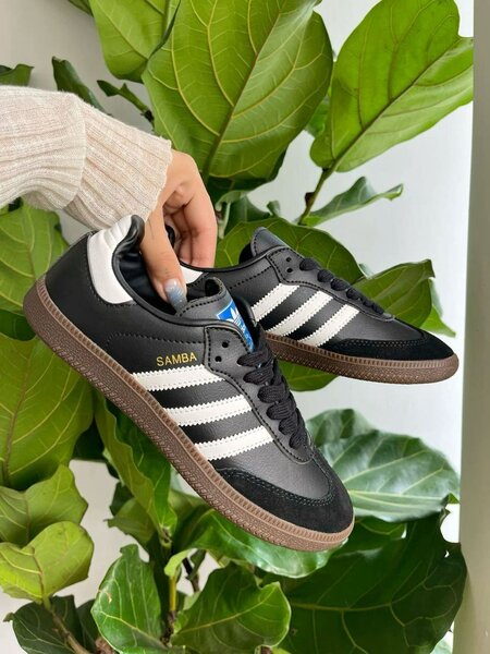 Chaussures Adidas