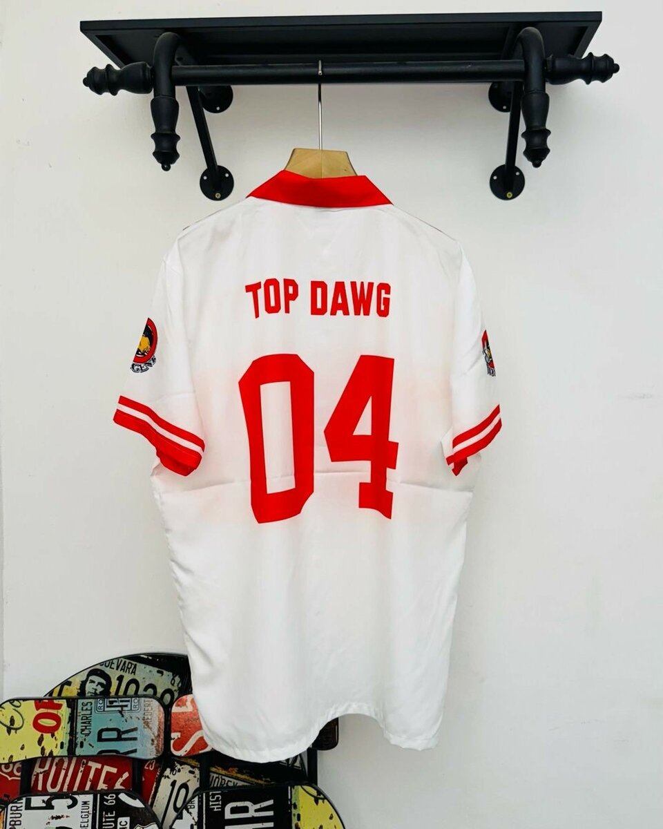 VARSITY T-SHIRT