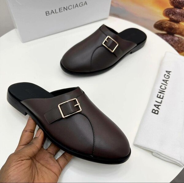 Quality half shoes