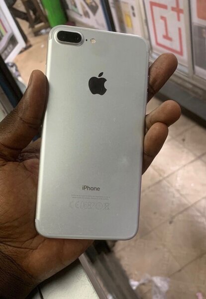 iPhone 7 Plus 128 Go Argent