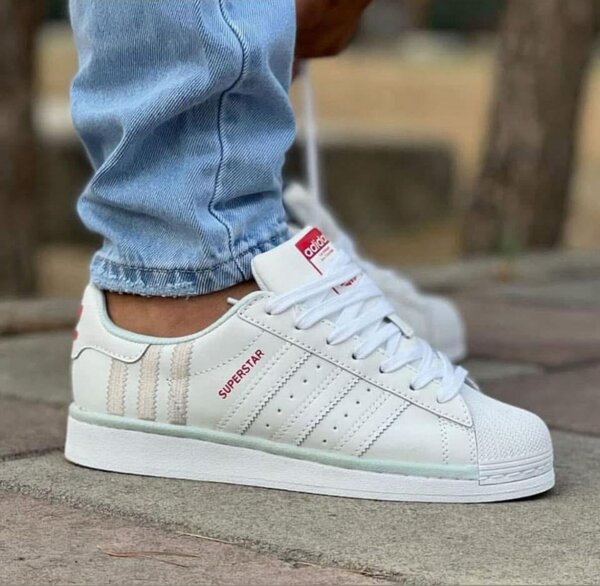Baskets de style tendance