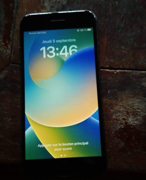 iPhone 8