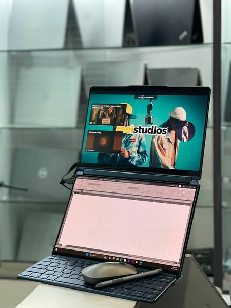 Lenovo Yoga Book 9i