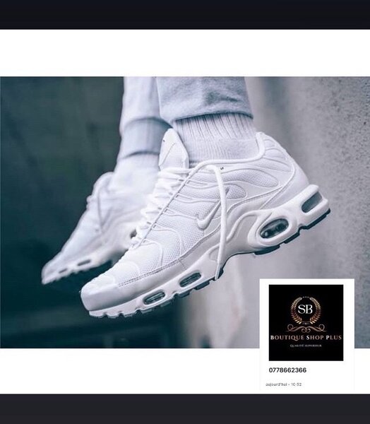 Basket nike  tn authentique avec sa boîte