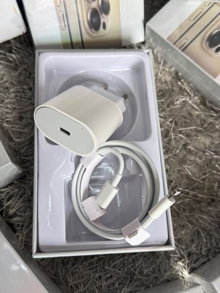 Charge iPhone 50 W