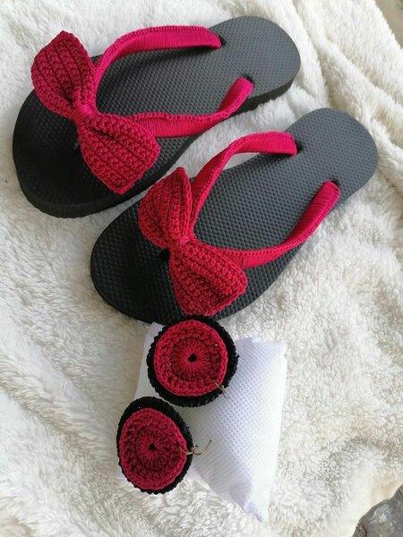 Tongs avec nœuds crochetés
