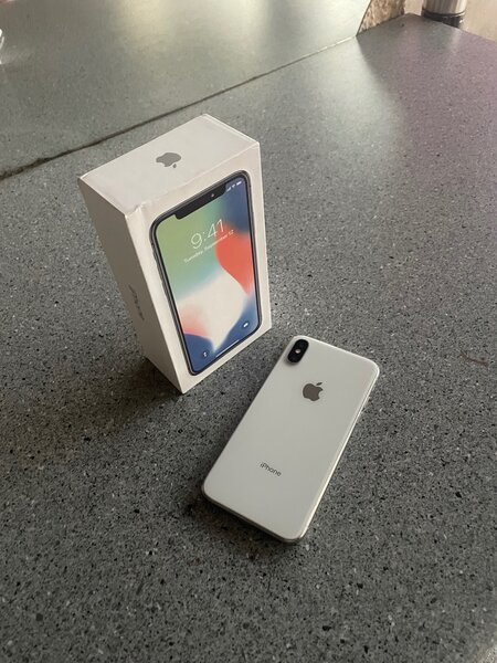 iPhone X