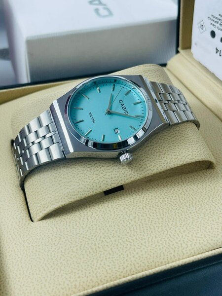Montre plaqué
