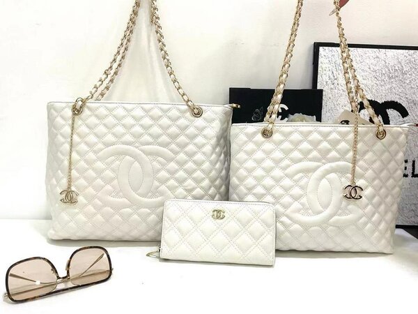 Channel hand bag