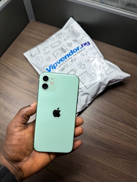 IPHONE 11
