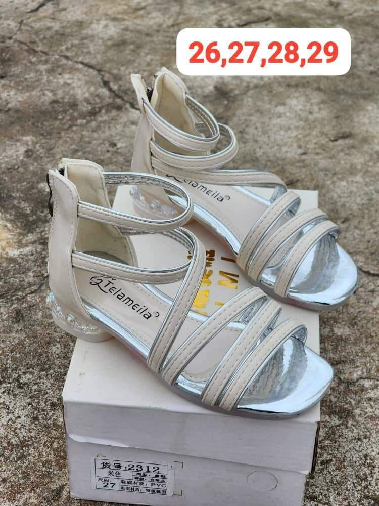 Sandales à talons pour filles