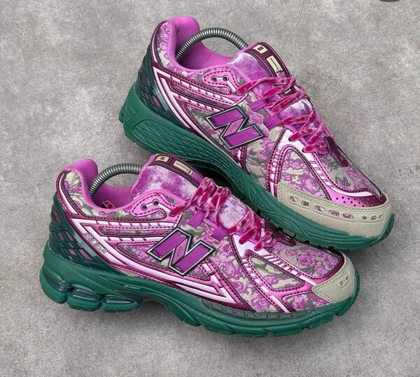 NB Sneakers